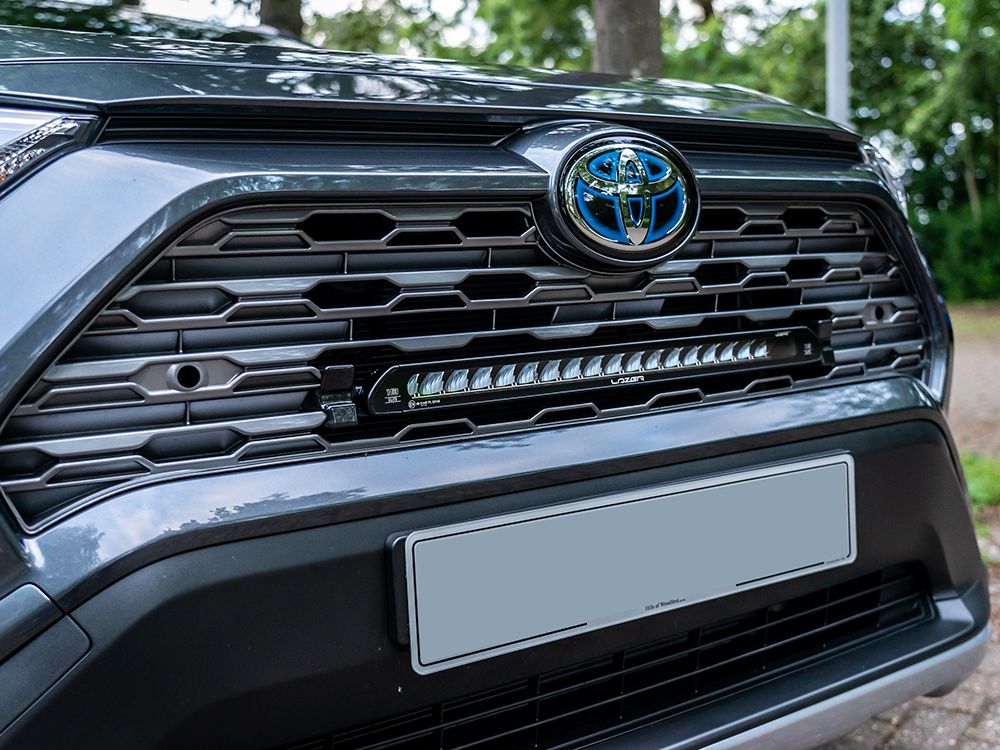 Toyota RAV4 2019+ Lazer Led-Grillkit Linear 18 Elite