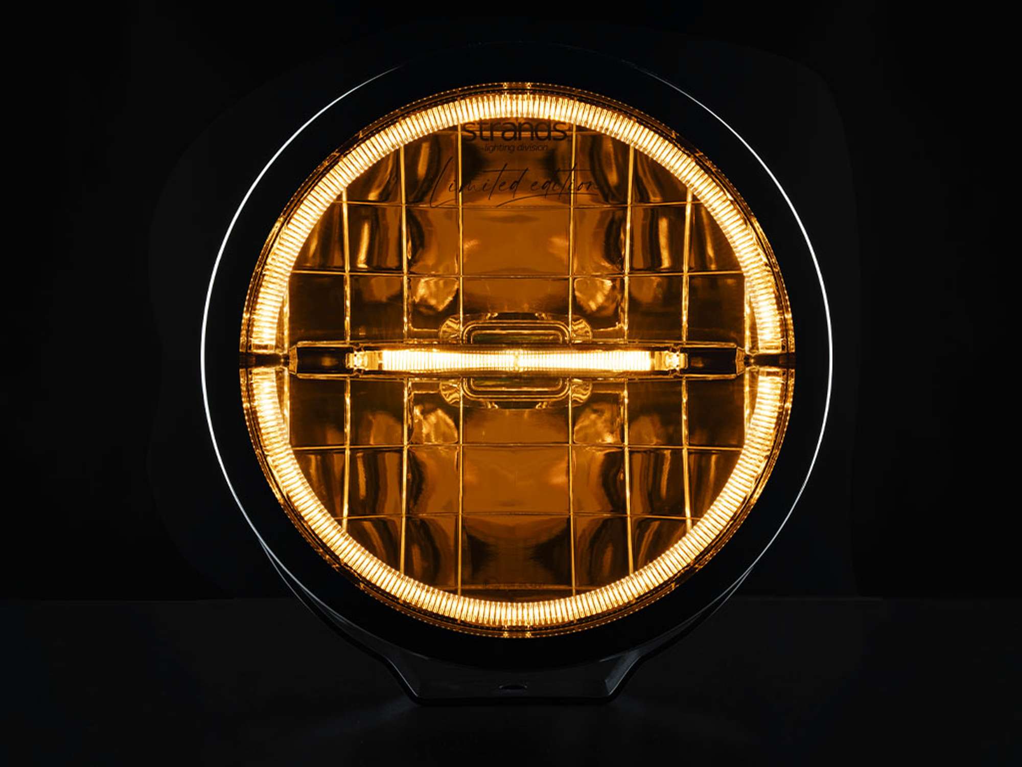 AMBASSADOR LIMITED EDITION EXTRALJUS 9″