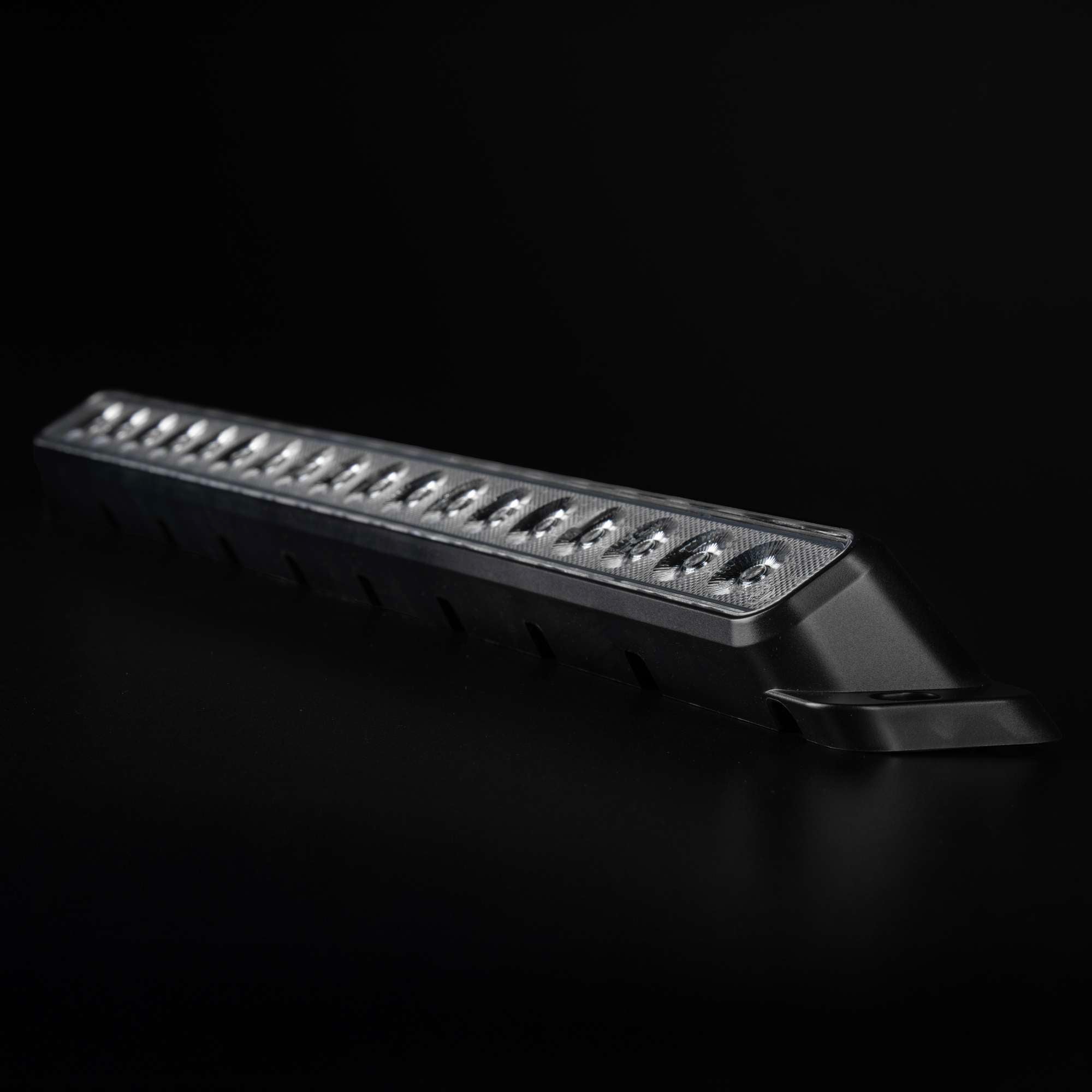 NUUK E-LINE SCENE LIGHT 80W
