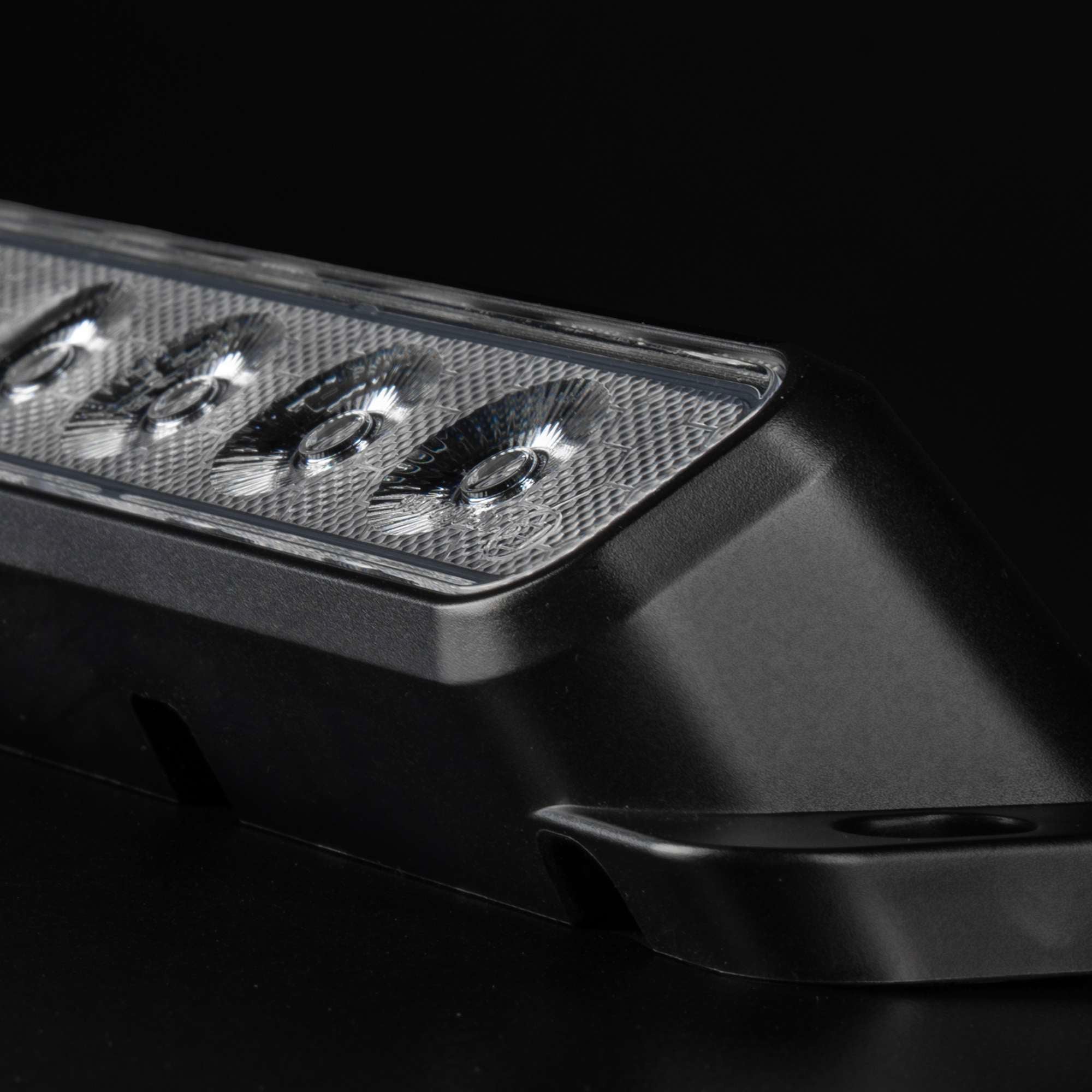 NUUK E-LINE SCENE LIGHT 80W