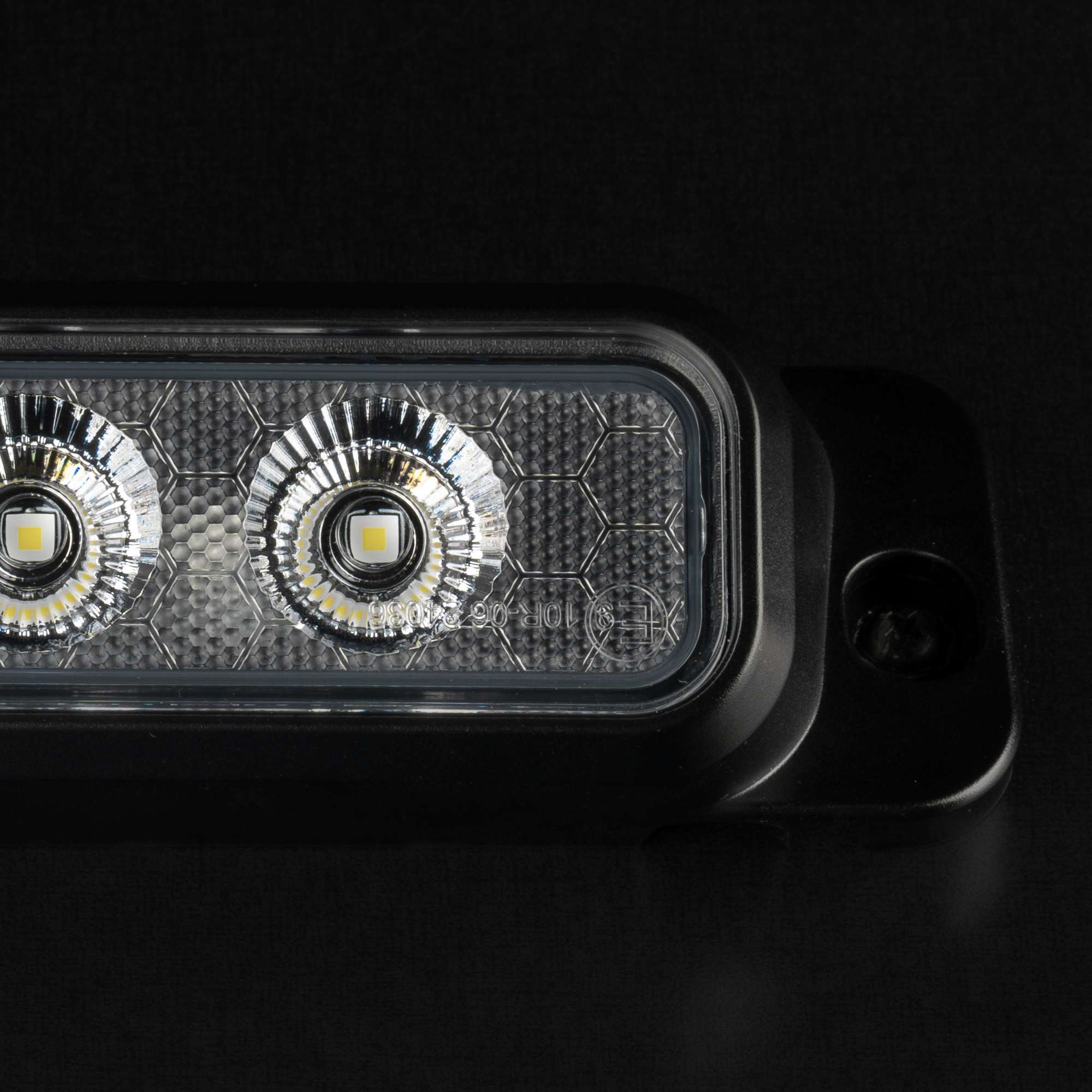 NUUK E-LINE SCENE LIGHT 80W