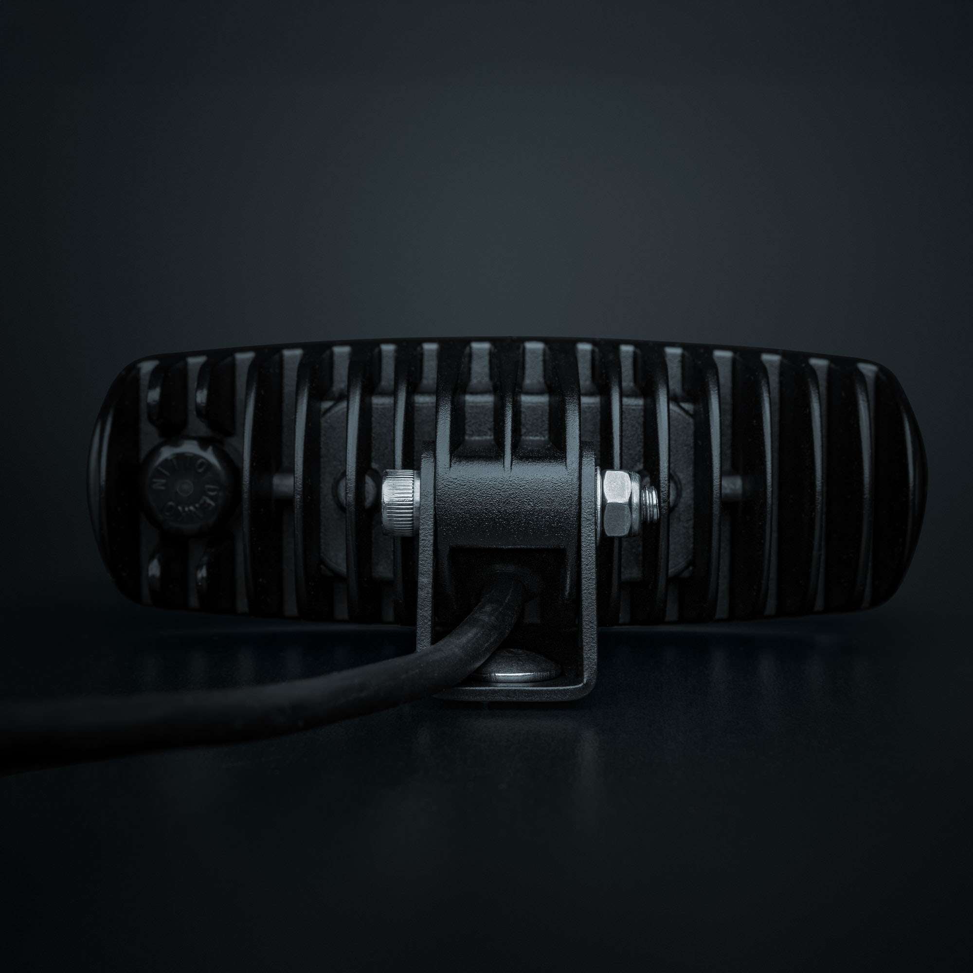 NUUK E-LINE BLACK R 13W