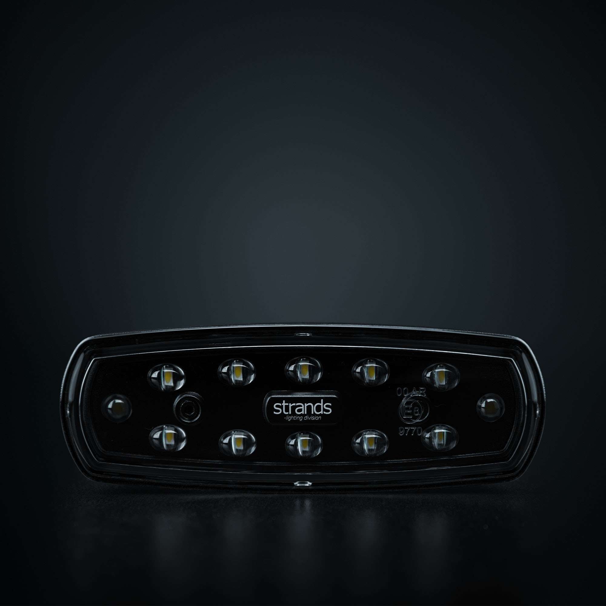 NUUK E-LINE BLACK R 13W