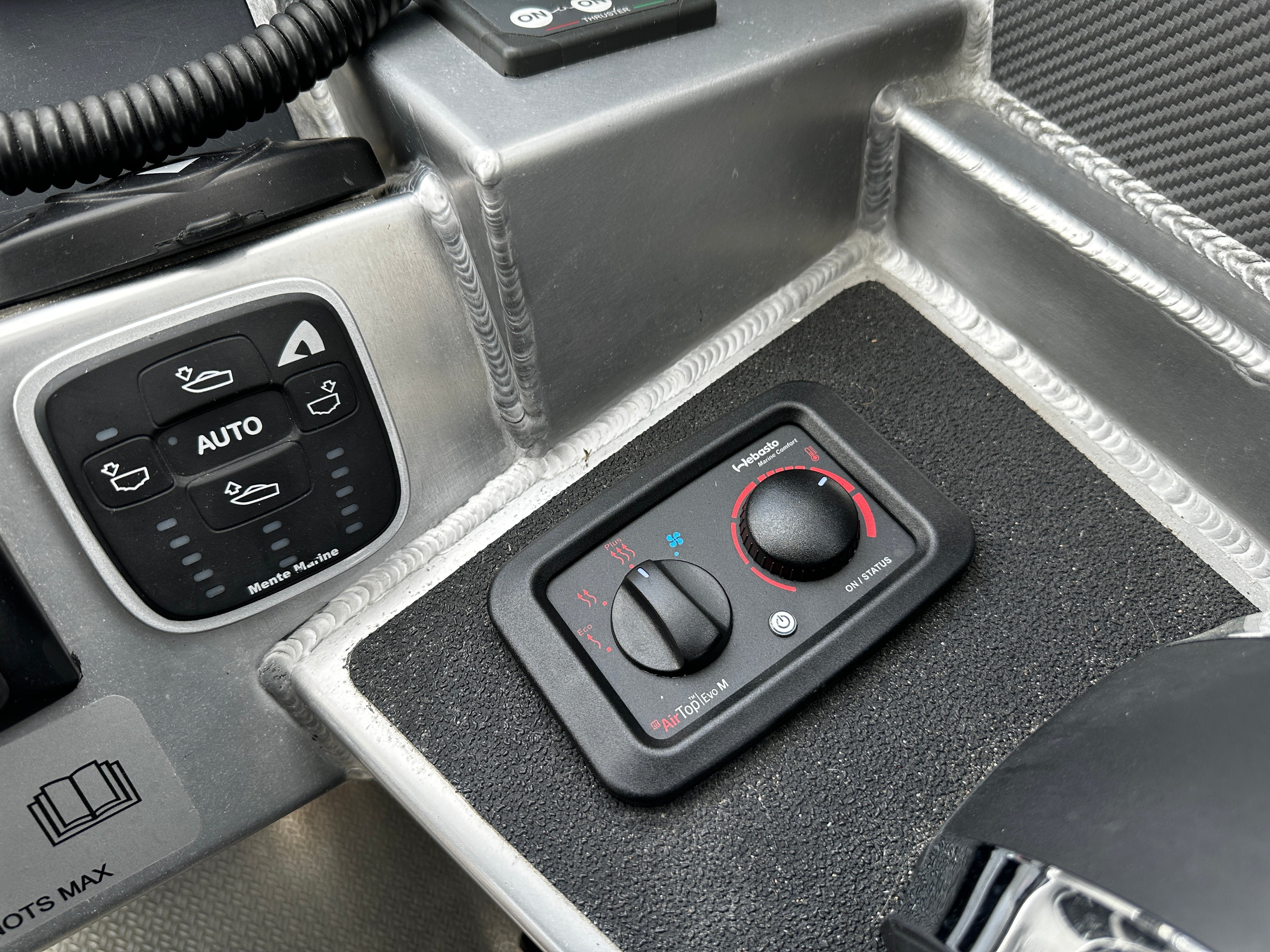 Manöverpanel 12/24V Evo MC04M