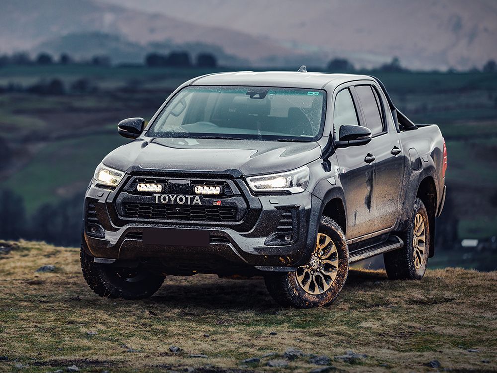 Toyota Hilux 2023+ GR Sport Lazer Led-Grillkit Triple-R 750 Elite