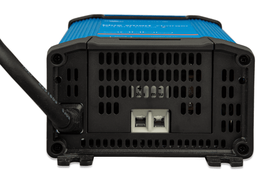 Blue Smart IP22 Charger 12/30(1) 230V CEE 7/7